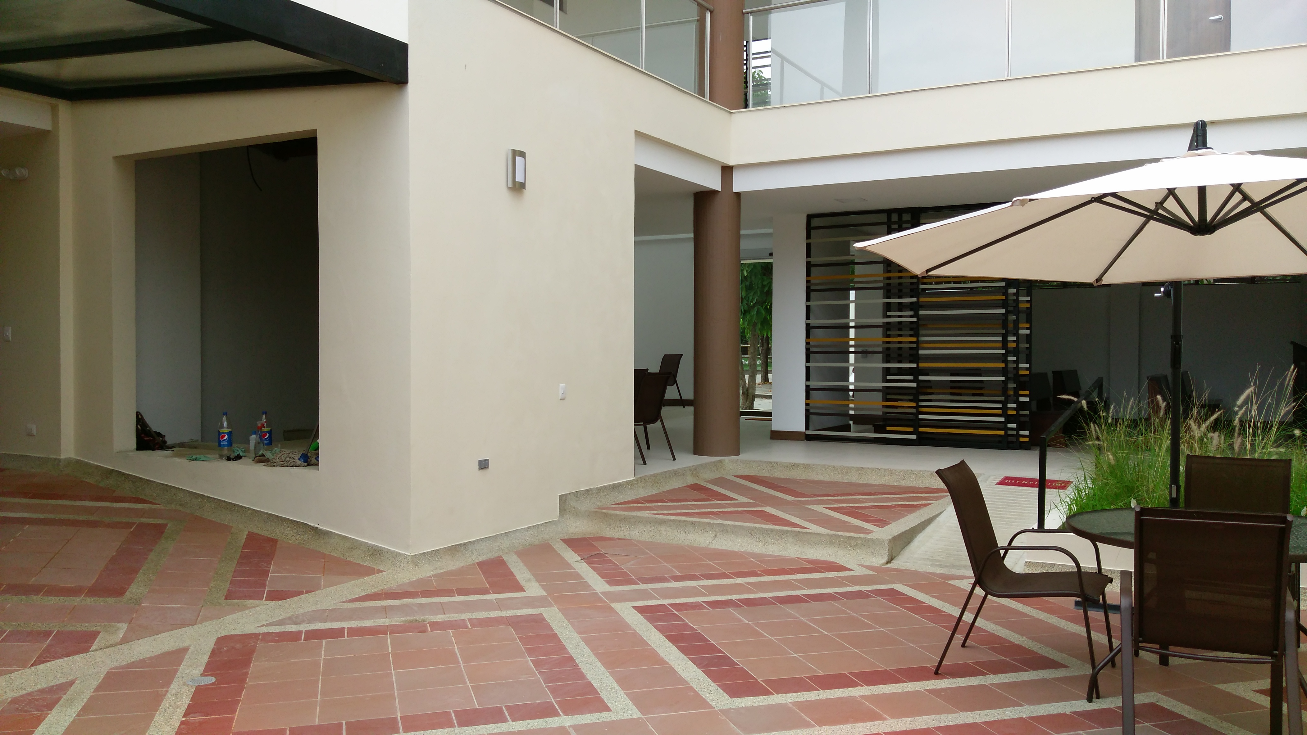 Patio interior (vista 2)