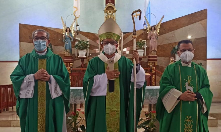 padrePedro_Monseñor_padreRaúl