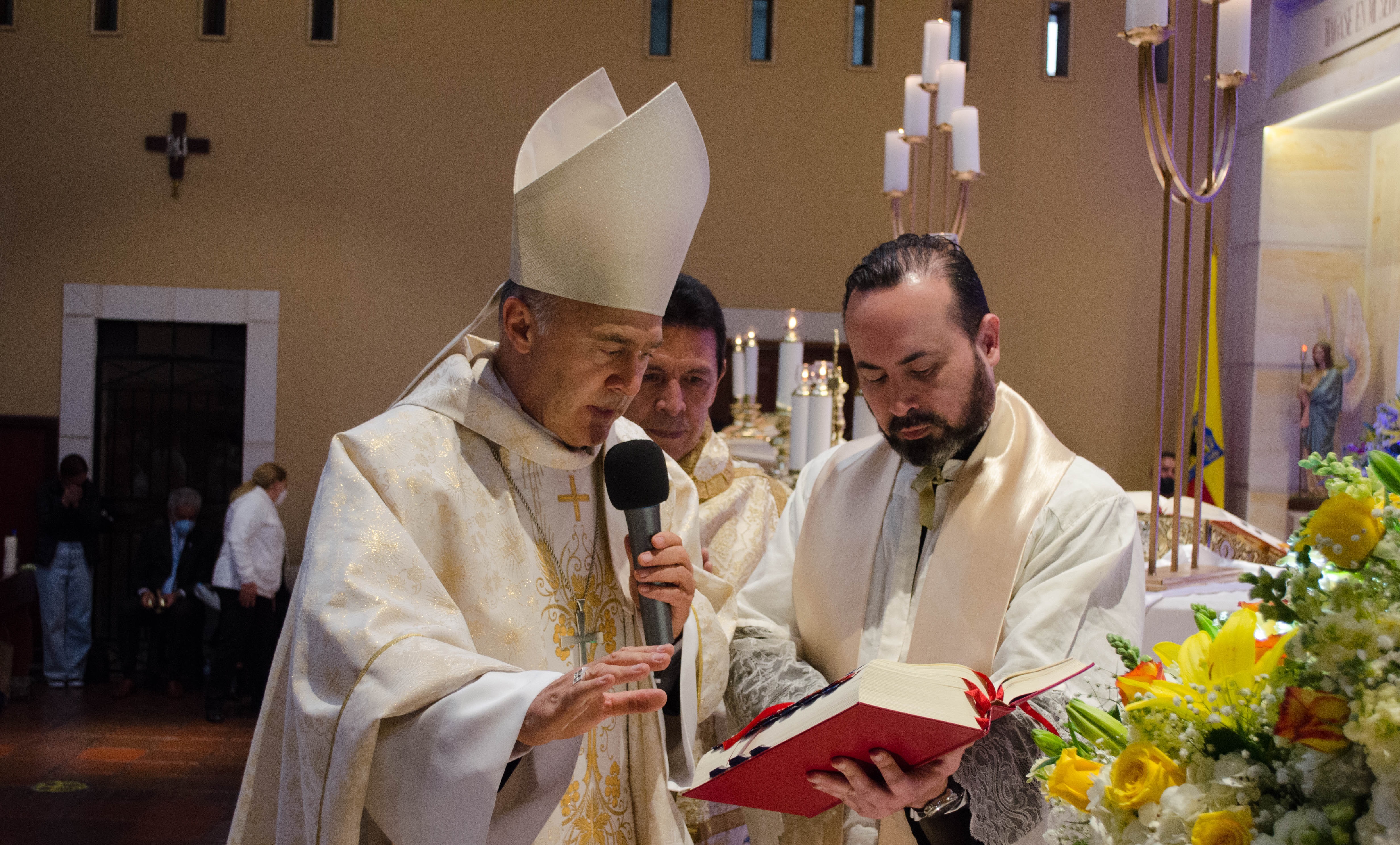Mons. Germán Medina