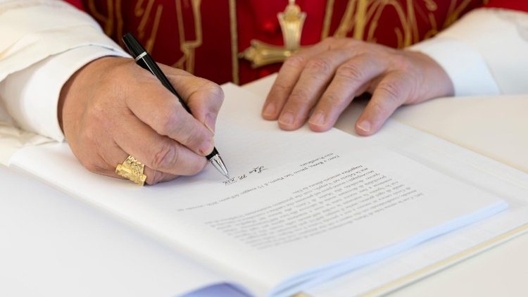 Firma Papa León XVI