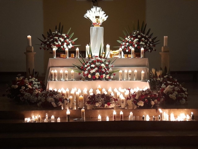 Adoración al Santísimo