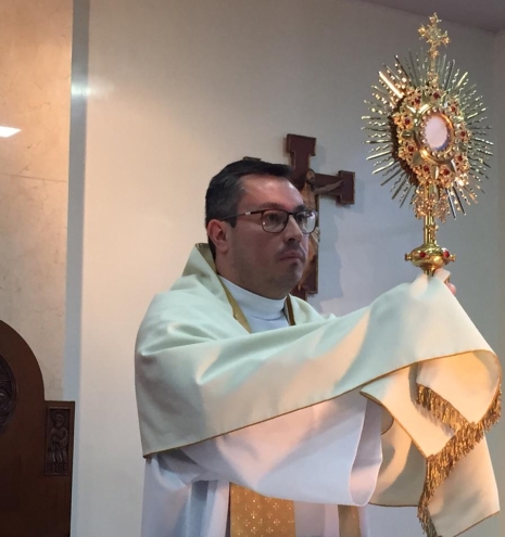 Adoración eucarística vocacional